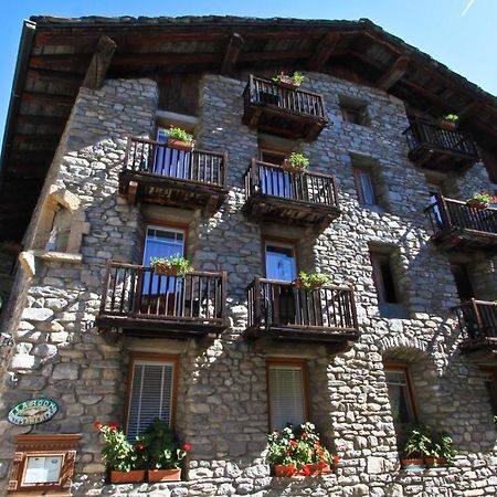 Hotel Dolonne Courmayeur Exterior foto