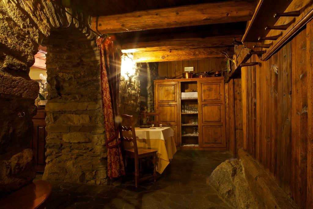 Hotel Dolonne Courmayeur Exterior foto