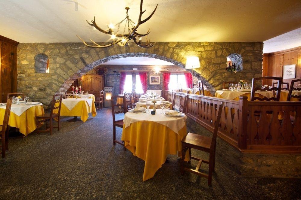 Hotel Dolonne Courmayeur Exterior foto